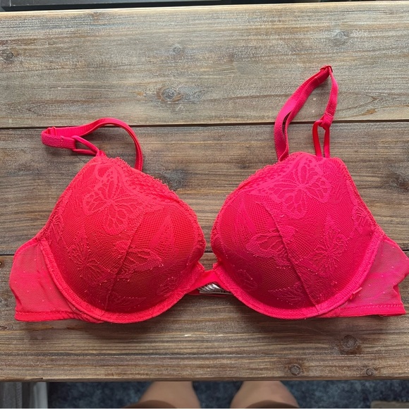 Victoria’s Secret Red Lace Push Up Bra Size 36B - Picture 1 of 6